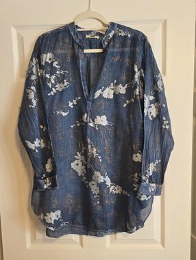 Women's Blue Floral Tunic Top - Casual V-Neck